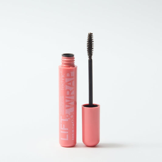 Open tubing mascara in the shade brown and in a pink tube